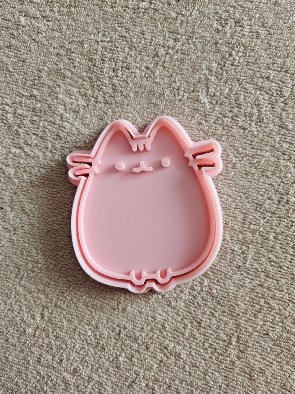 Pusheen cookie cutter